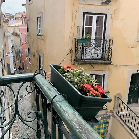 Alfama Vintage 1 Guests - Alfama Vintage 2 Five Guests - Alfama Vintage 3 Three Guests Lissabon