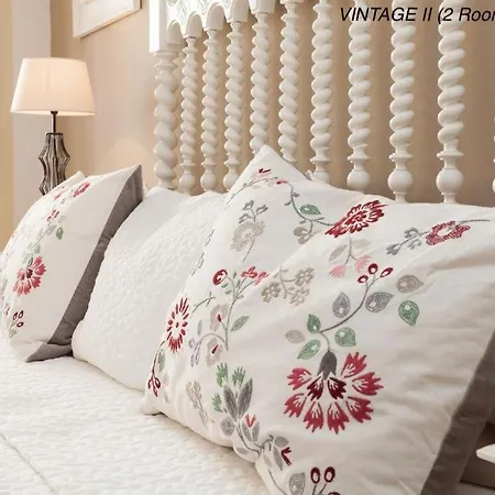 Alfama Vintage 1 Guests - Alfama Vintage 2 Five Guests - Alfama Vintage 3 Three Guests Lizbona