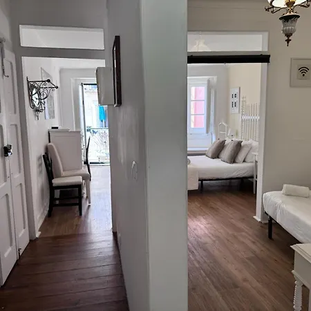 Alfama Vintage 1 Guests - Alfama Vintage 2 Five Guests - Alfama Vintage 3 Three Guests Apartment