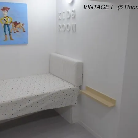 Alfama Vintage 1 Guests - Alfama Vintage 2 Five Guests - Alfama Vintage 3 Three Guests 리스본