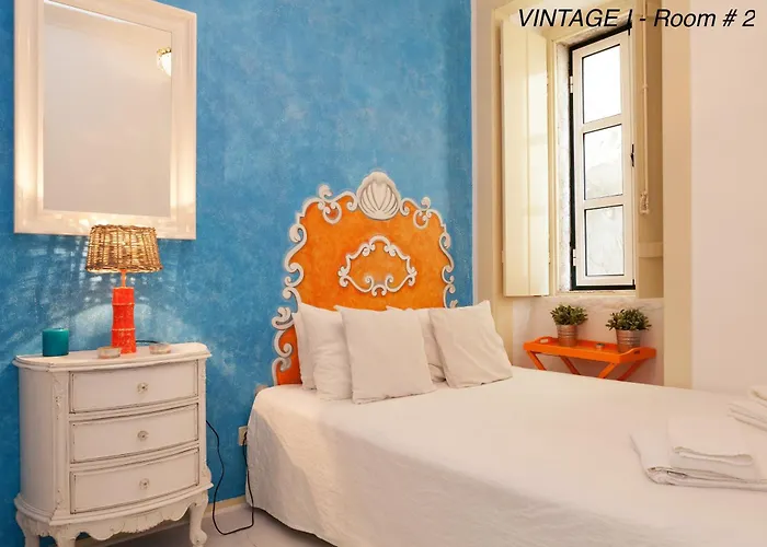 Alfama Vintage 1 Guests - Alfama Vintage 2 Five Guests - Alfama Vintage 3 Three Guests