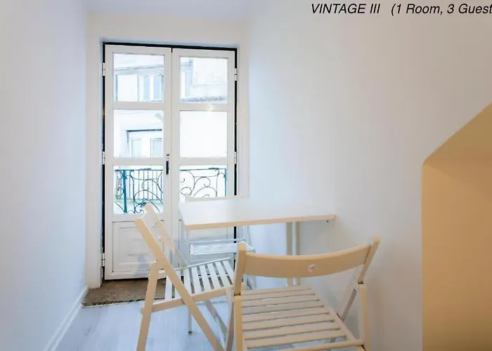 Alfama Vintage 1 Guests - Alfama Vintage 2 Five Guests - Alfama Vintage 3 Three Guests *