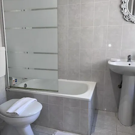 Alfama Vintage 1 Guests - Alfama Vintage 2 Five Guests - Alfama Vintage 3 Three Guests Lizbona